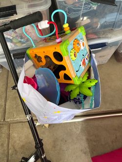 Toys and stuffed animals (for free)