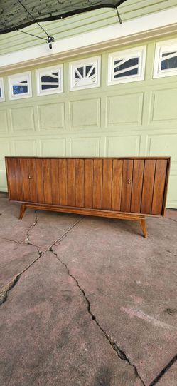 Vintage - Mid Century Stereo Console