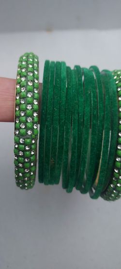 Green Bangles Set Size 2.8