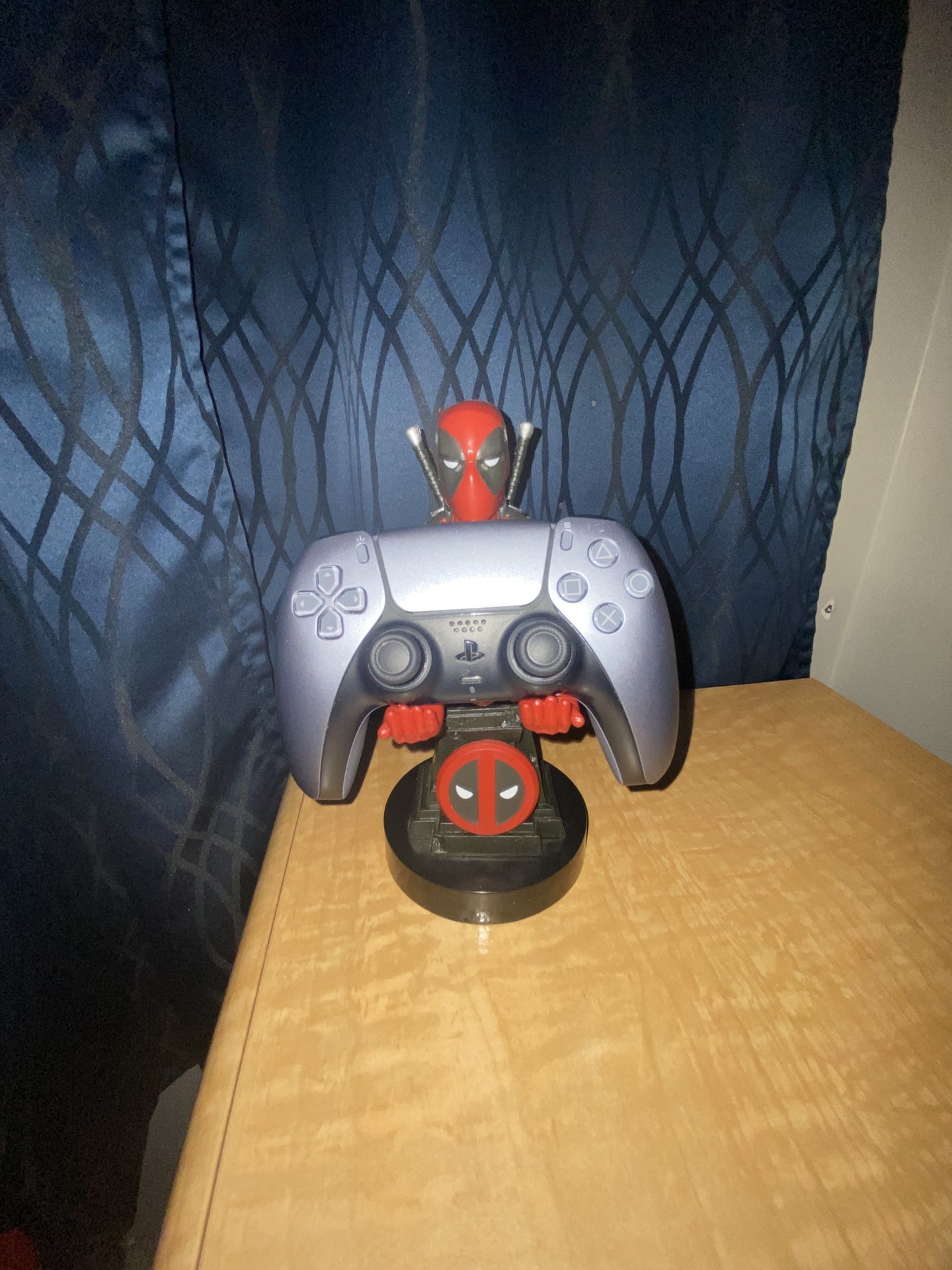 Deadpool Controller Stand PICK UP ONLY