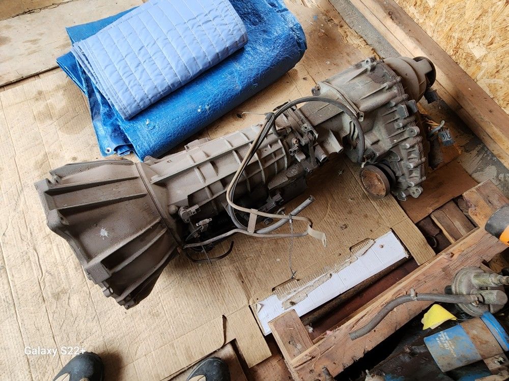 4R44E Transmission & Transfer Case For Sale.