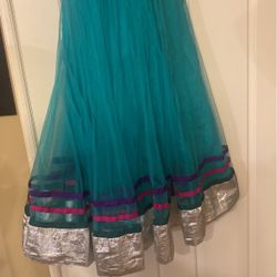 Goregous Indian Churidhar Set Over $100 New  Ladies Xs-s Size 