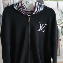 LV sweater