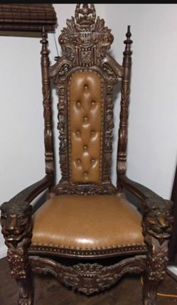 Kings chair