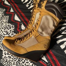 Women’s Timberland Wedge Boots Size 9