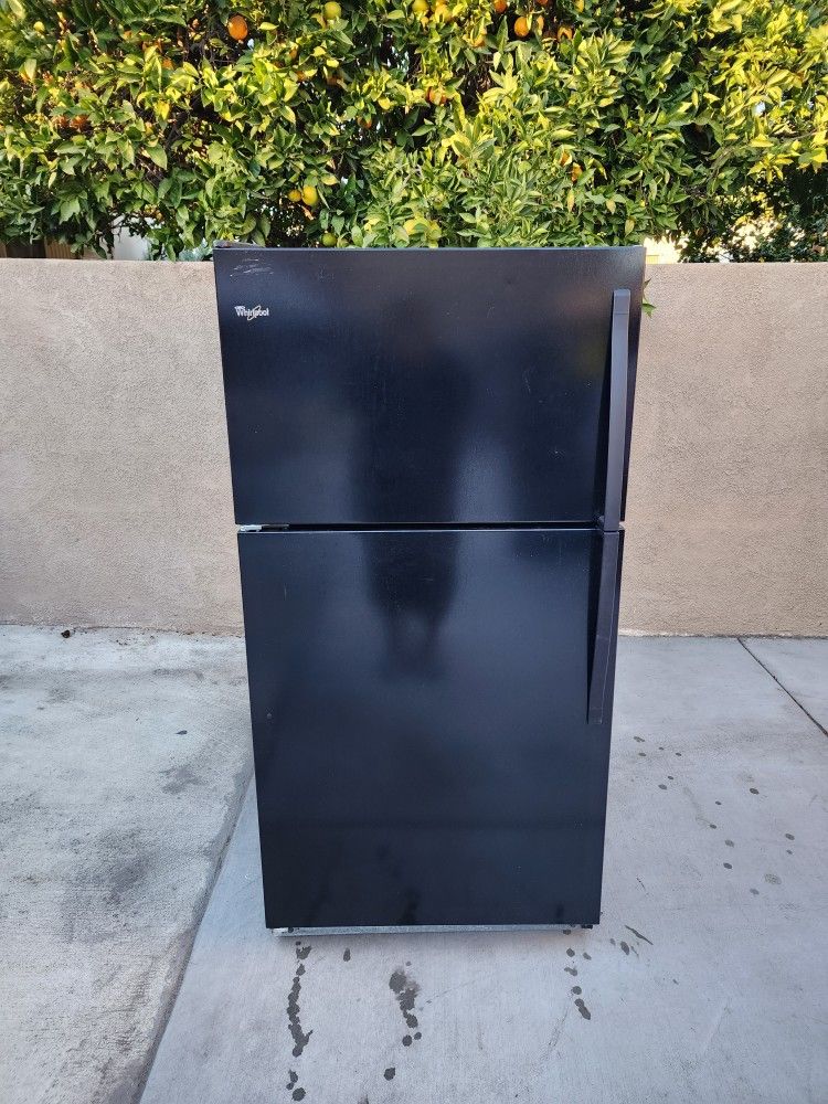 3MONTHS 33X31X66 WHIRLPOOL FRIDGE 21CUFT BLACK