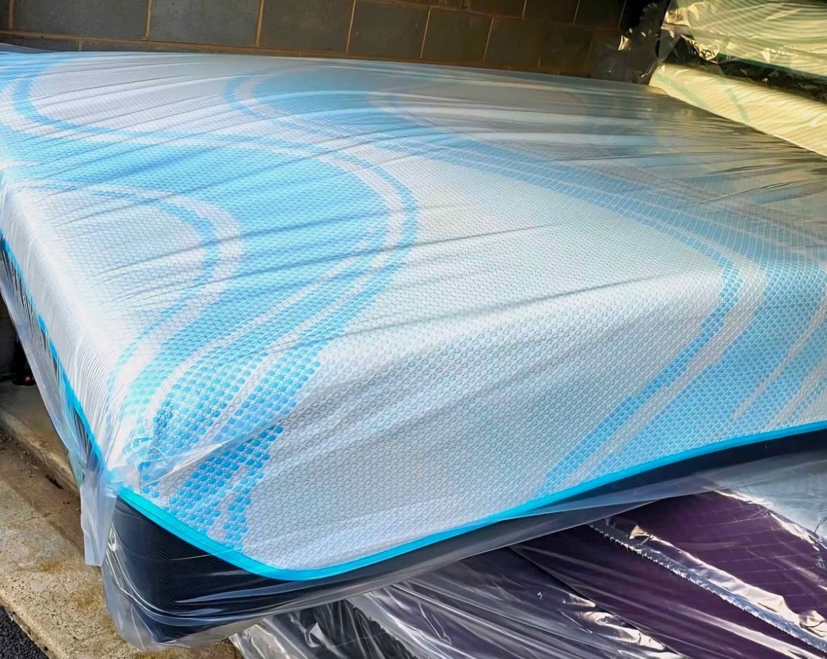 Closeout new mattress Queen size TEMPUR PROBREEZE HYBRID MEDIUM 2.0 Store price now $4,300 plus tax Im selling for only $1,600 We deliver Locati