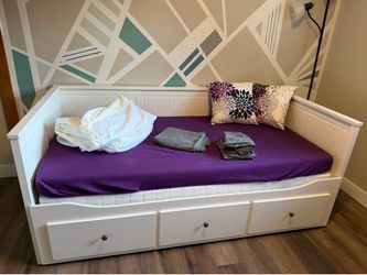 Daybed with 3 Storage Drawers - 2 waterproof mattress covers and  2 sets of sheets/pillowcases