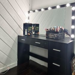 Vanity Desk with Light-up Mirror (MUST GO!!!)