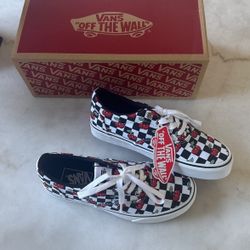 VANS cherry/checker never worn 6.0 W