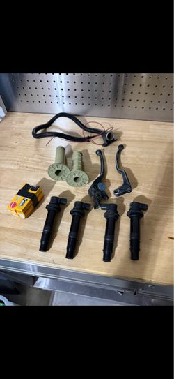 Yamaha R6 R6S Parts Lot Motorcycle Part