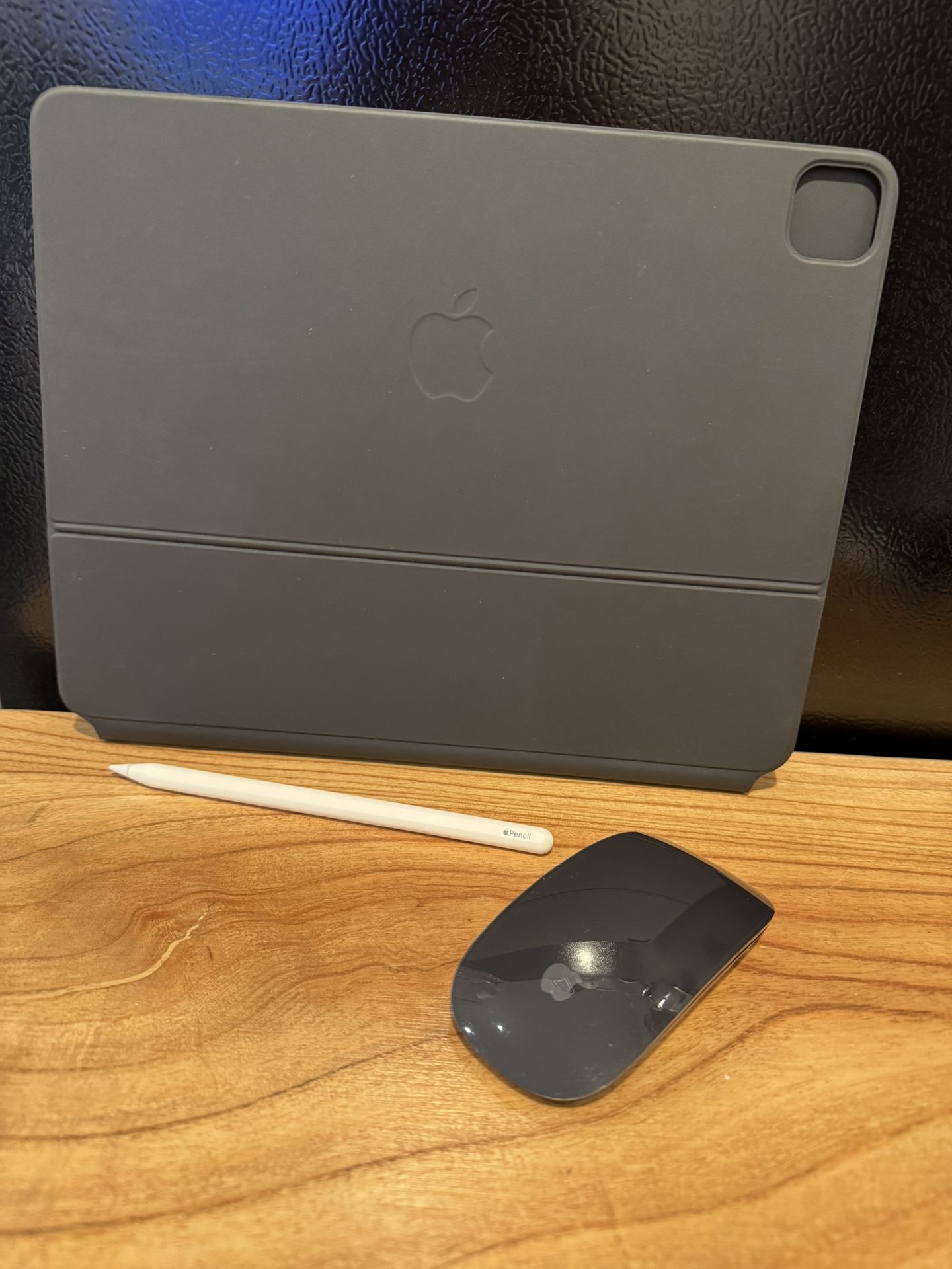 Apple Magic Keyboard, mouse, and pencil