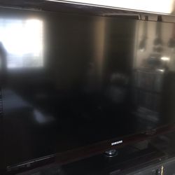 46 Inch Samsung Flat Screen/ Blu-ray DVD Player