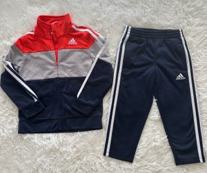 Adidas Boys Tracksuit Set Size 3t