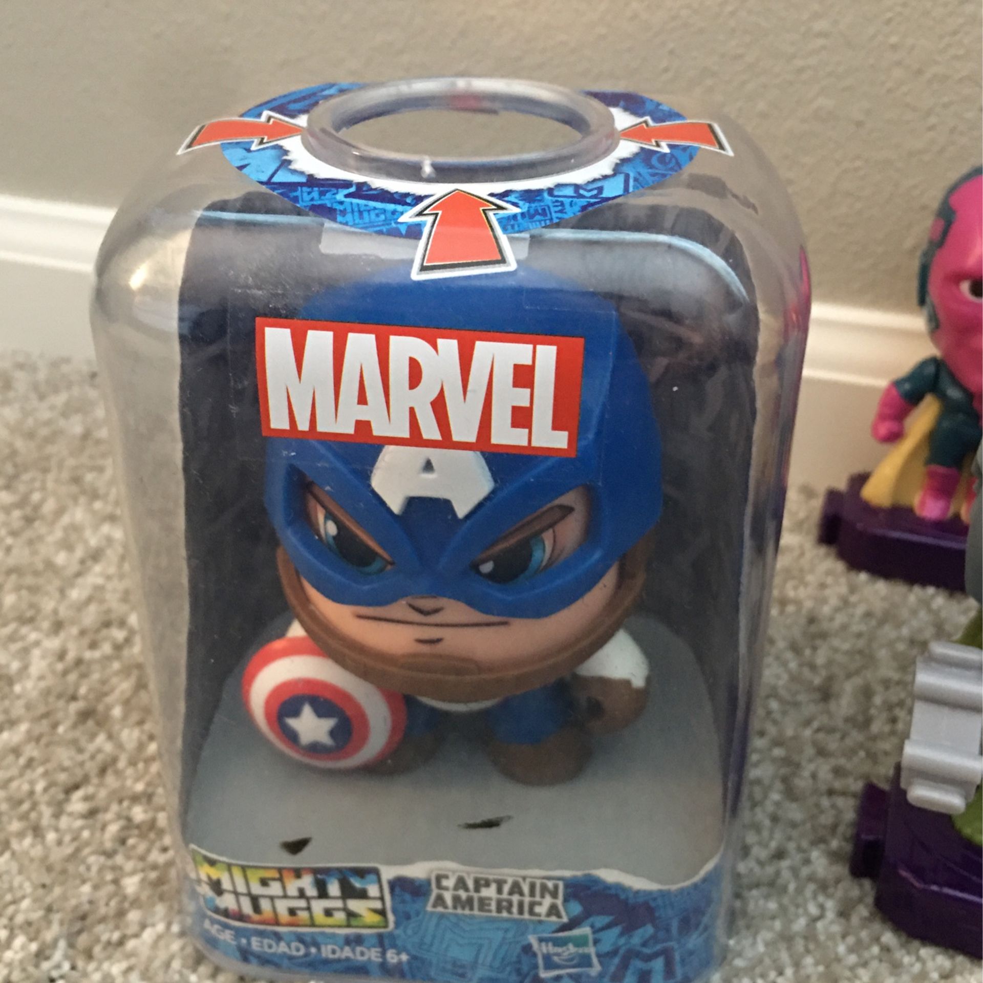 Marvel Action Figures Captain America Mighty Mugs