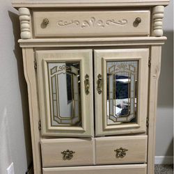 🎁VINTAGE TALL ARMOIRE -BEIGE COLOR -SOLID 🎁