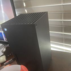 Xbox For 270Comes With The Monitor For 60 And A controller