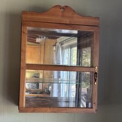 Cabinet Hutch