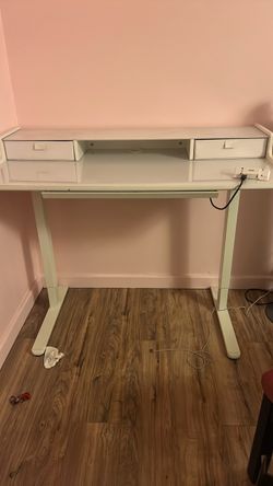 White Desk with Drawers and Hutch