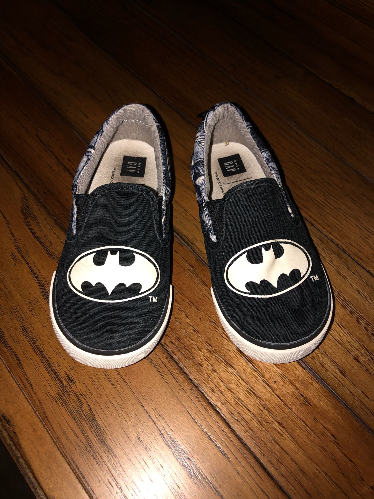 Gap Batman shoes for boys size 10 (glow in the dark)