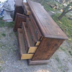Very sturdy dresser