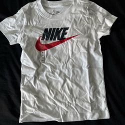 Nike Graphic T-Shirt White XS