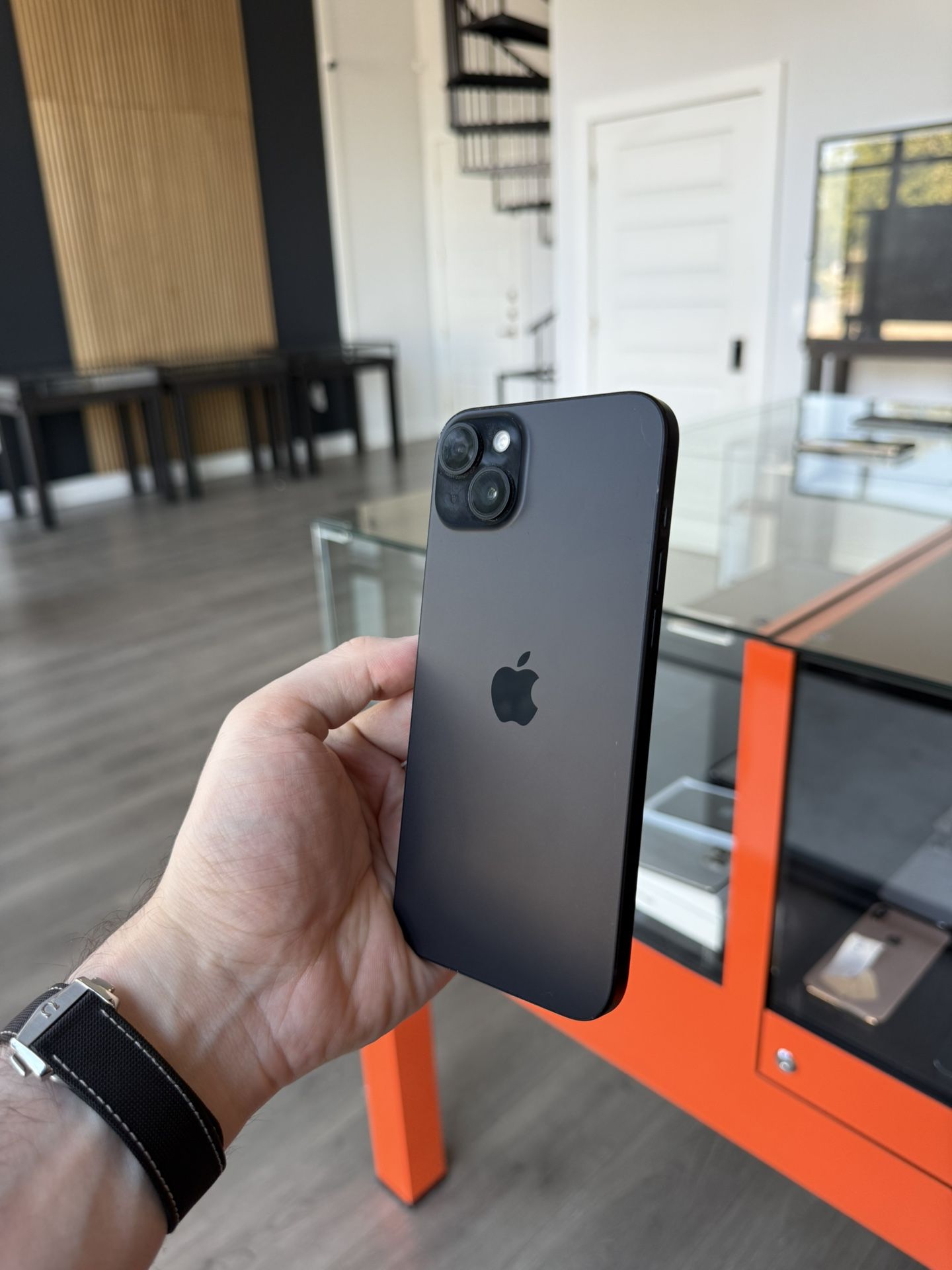 Apple iPhone 15 Plus 128GB Unlocked to any carrier! 90 day warranty! We offer financing!