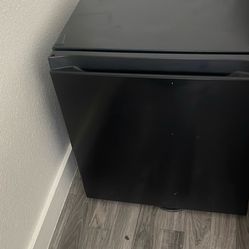 New Mini Fridge 