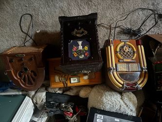 Vintage working radios