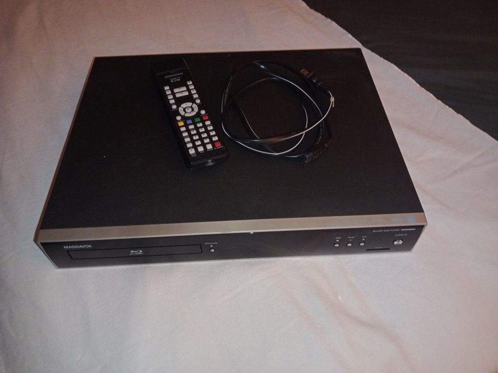 Magnavox Blue Ray & DVD Player W/Remote
