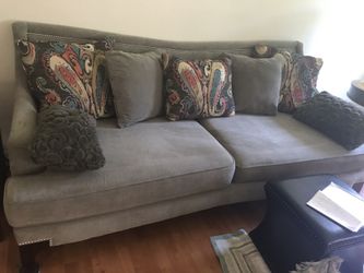 Couch w oversized seat