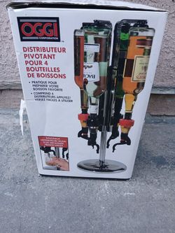 Oggi 4-Bottle Rotating Liquor Dispenser