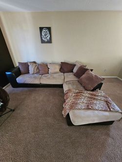 Couch / Sectional