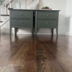 Mid Century Pair of Baronet Nightstands