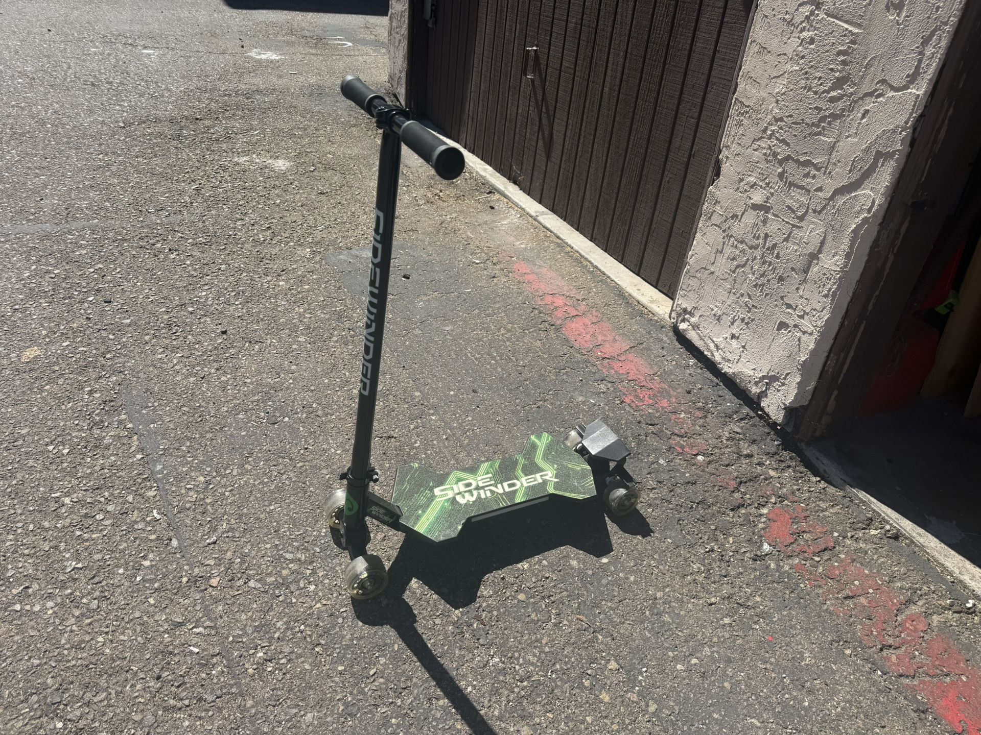 Sidewinder 4 Wheel Scooter