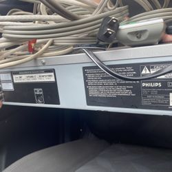 2007 Phillips VCR And DVD Player 