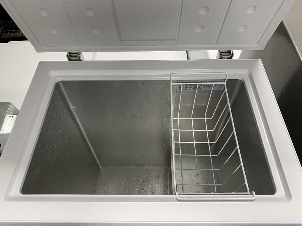 INSIGNIA Chest Freezer NSCZ50WH6 for Sale in Bellevue, WA OfferUp