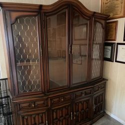 China cabinet 