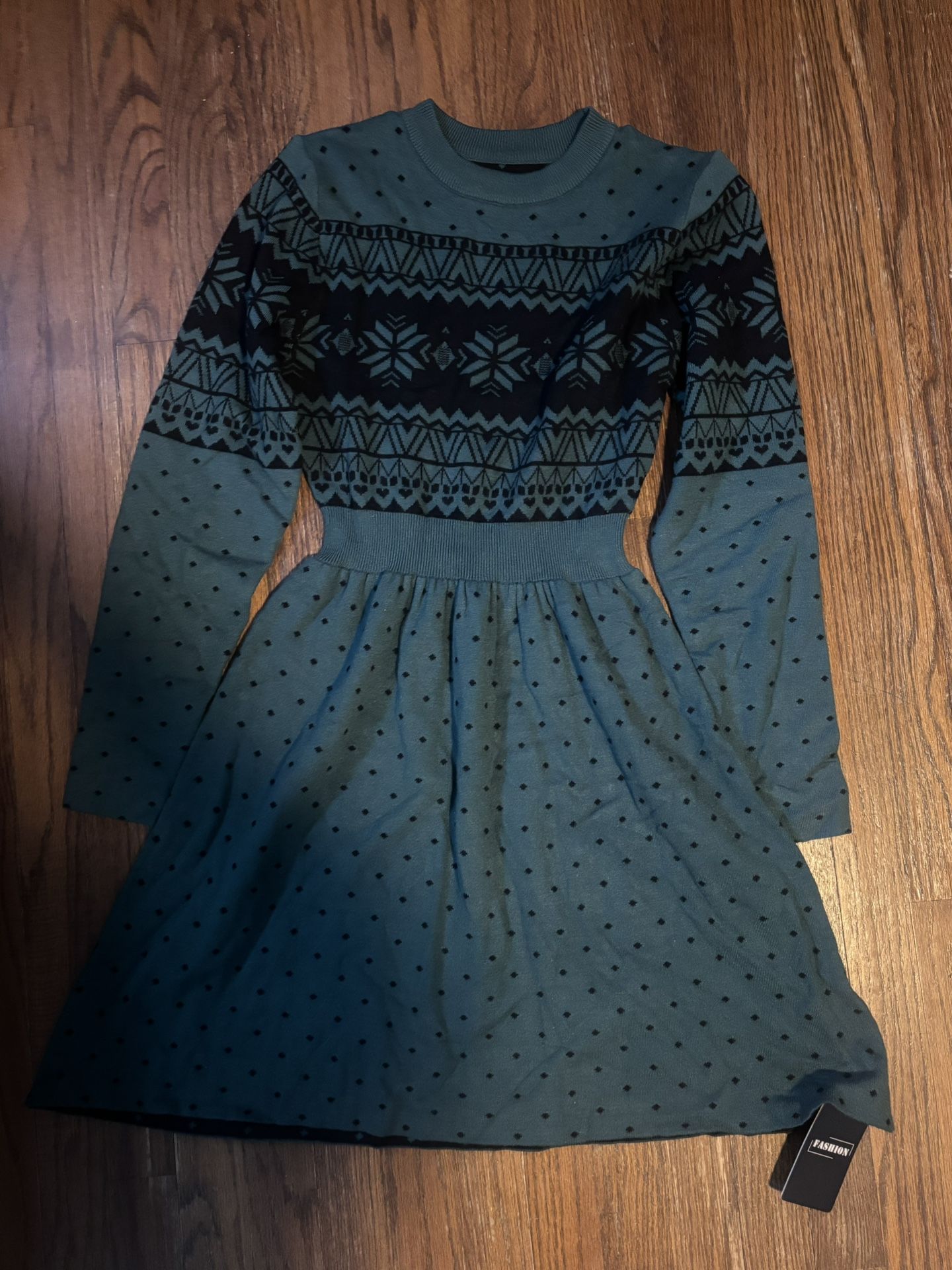 Women’s green Christmas dress size large