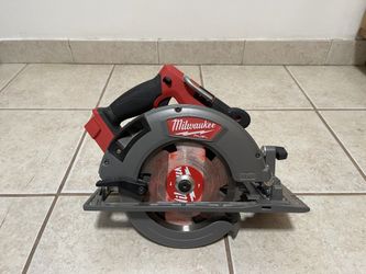 Milwaukee Circular Saw