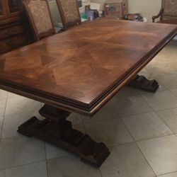 Dining Table - Solid Wood (excellent Condition!!)
