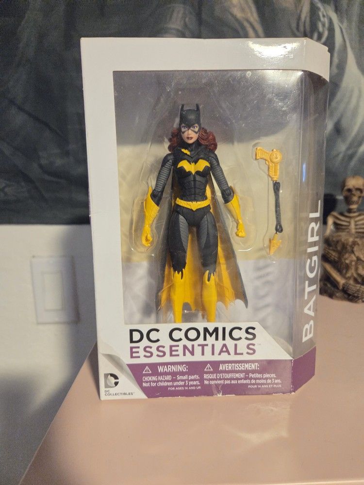 DC Comics Essential Batgirl