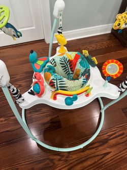 Baby jumperoo