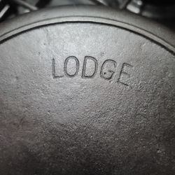 Lodge Cast Iron Arc Logo Skillet With Raised Number.