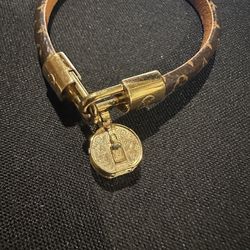 Certified Authentic Louis Vuitton (LV) Padlock bracelet 