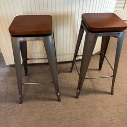 Metal Bar Stools with Wood Seat Backless Stackable Set Of Two