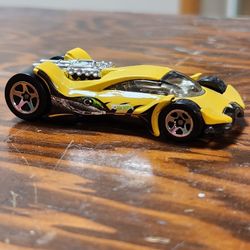 Hot Wheels Yellow Vulture 