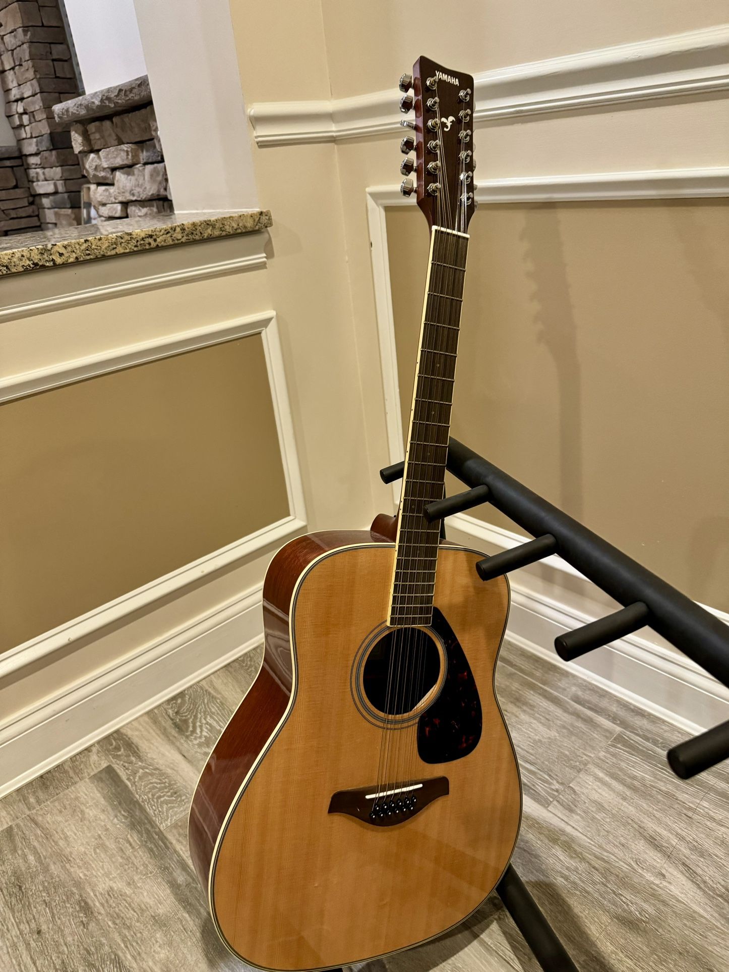 Yamaha Acoustic FG820-12