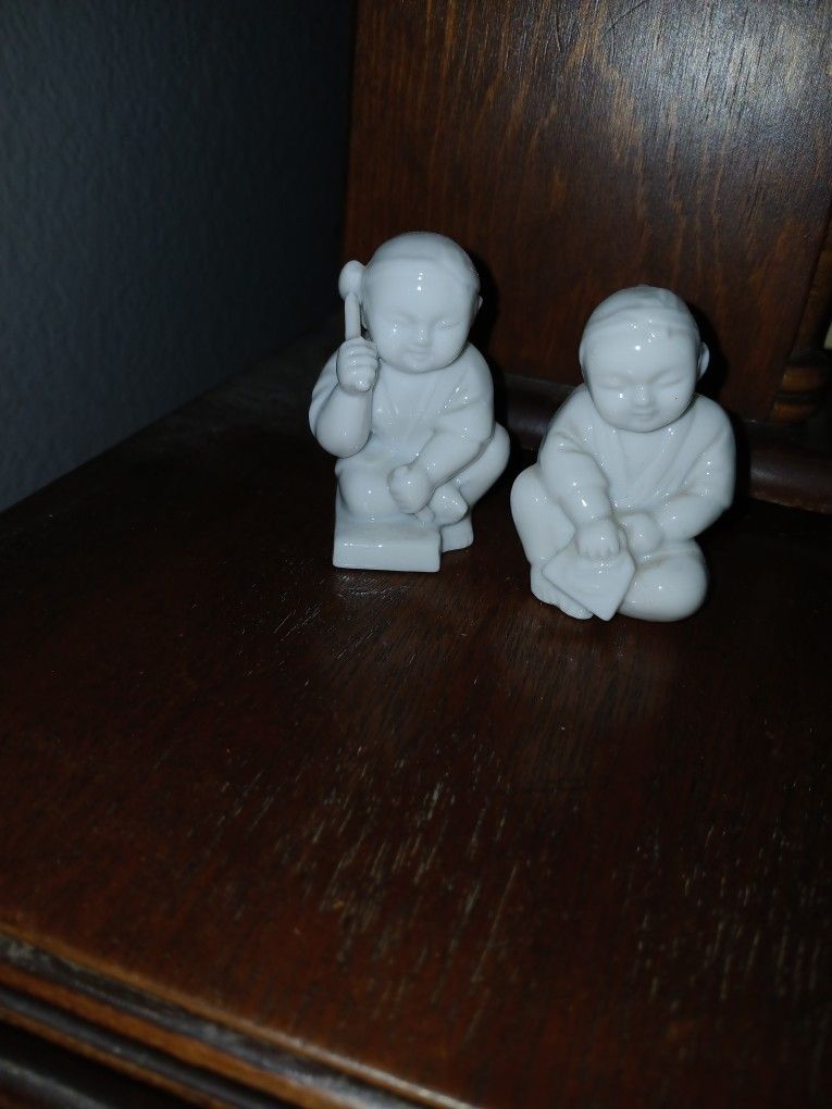 Asian Figurine Salt & Pepper Shakers