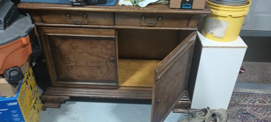 SUPER NICE DRESSER/ CABINET FOR HOME OR GARAGE. HEAVY DUTY REAL WOOD.